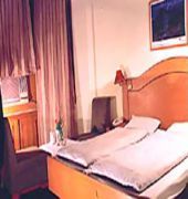Hotel Atithi Dehradun Exteriör bild